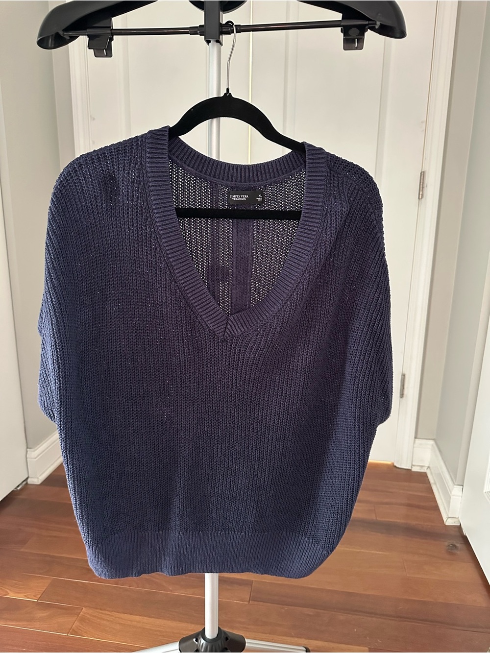 Simply Vera Vera Wang Women’s Navy V‑Neck Knit Sweater Vest